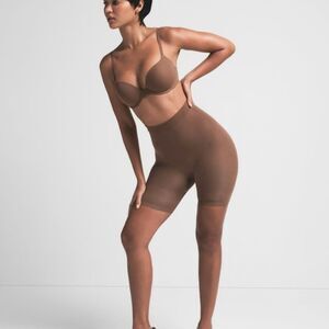 NEW SKIMS Everyday Sculpt Mid Thigh Short in Jasper XS Extra Small NWOT